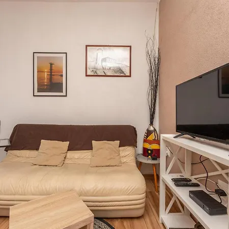 Cozy In With Wifi Apartament *