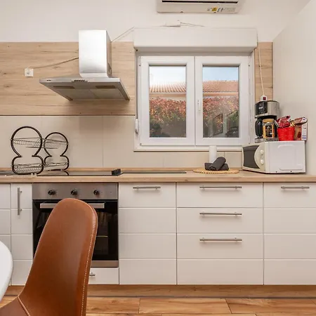 Cozy In With Wifi Apartament Zadar