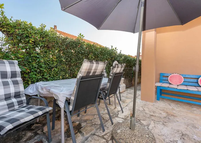 Apartment Stunning In With Wifi Zadar