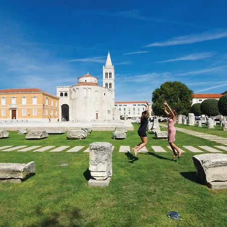 Lägenhet Stunning In With Wifi Zadar