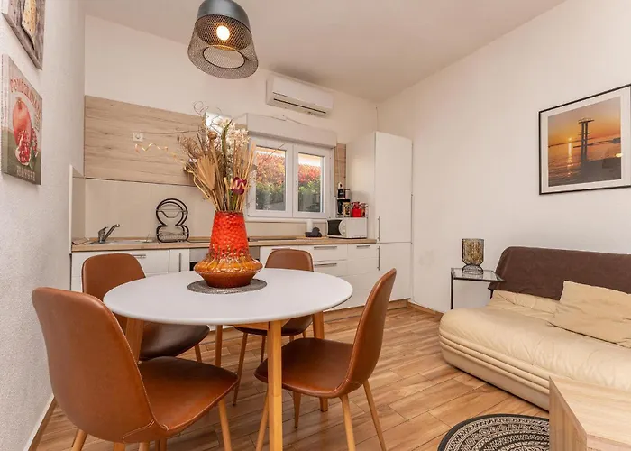 Stunning In With Wifi דירה